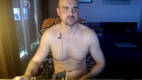 chicocam1983 online show from May 12, 5:00 pm