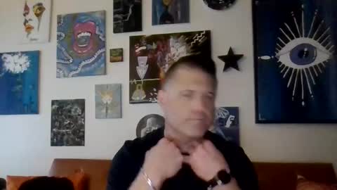 Chico Niles online show from May 3, 1:11 am