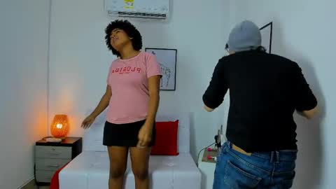 chiki_carm online show from April 8, 1:58 pm