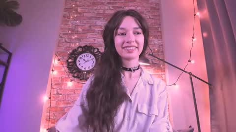 Vivian online show from November 7, 12:18 pm