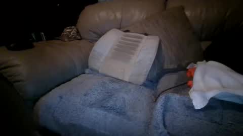 chippy70 online show from April 2, 6:21 am