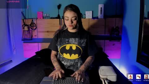 Chloeallennn  online show from April 12, 2:21 pm