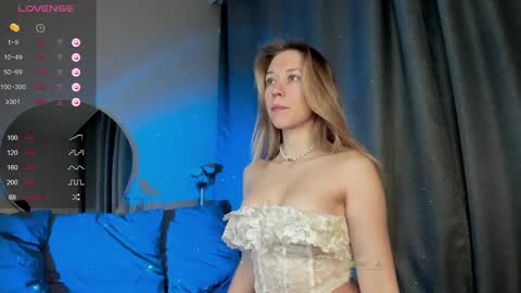 Chloe online show from March 3, 7:17 pm