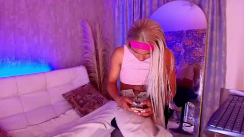Chloe online show from May 10, 1:34 am