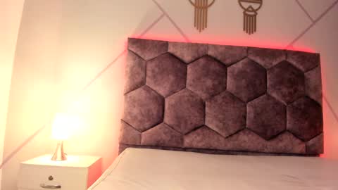 chloe_durand_ online show from March 8, 2:12 am