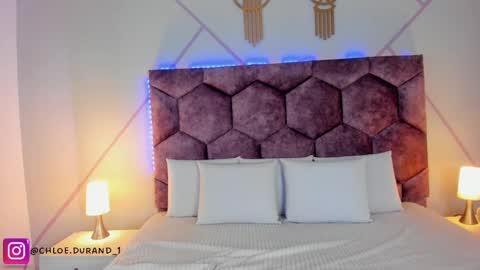chloe_durand_ online show from October 9, 8:58 pm