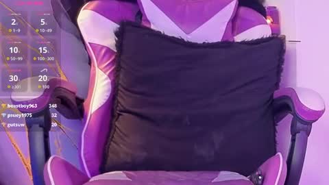 chloe_jacksonn online show from July 28, 12:19 am