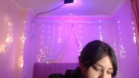 chloe_smith5 online show from October 14, 1:03 pm