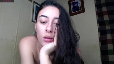 Snapshot of chloe_vahos chatting on February 11, 12:06 am Chloe  online show from February 11, 12:06 am