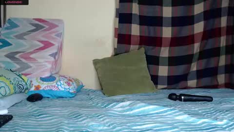 Snapshot of chloe_vahos chatting on February 20, 8:14 pm Chloe  online show from February 20, 8:14 pm