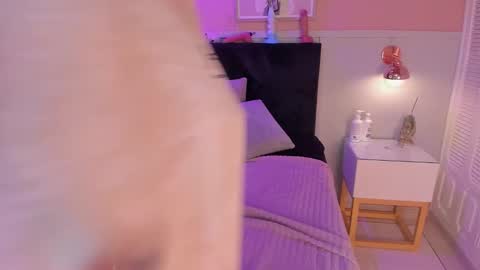   online show from November 29, 9:22 pm