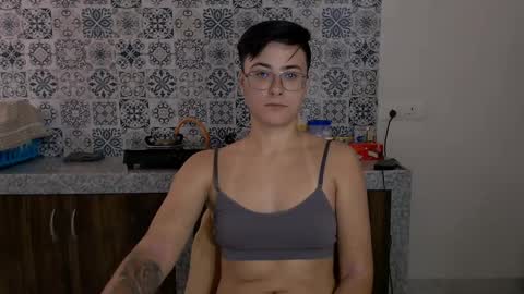 Eva and Sandra online show from February 27, 8:02 am