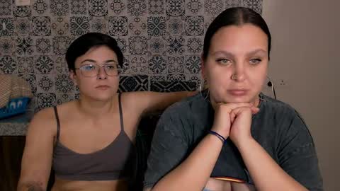 Eva and Sandra online show from February 9, 10:21 pm