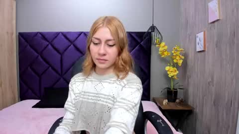 Snapshot of chloecampbell03 chatting on October 14, 12:30 pm chloecampbell03 online show from October 14, 12:30 pm
