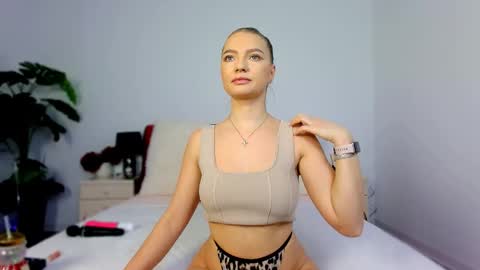 Chloe online show from January 16, 6:00 am