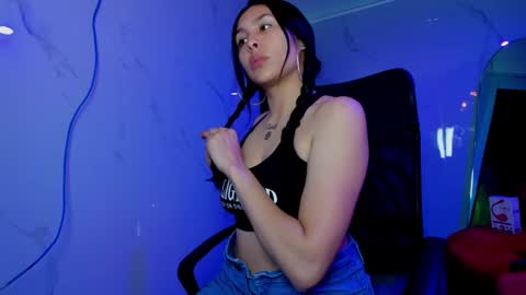 ChloeeThompson online show from September 9, 1:49 am