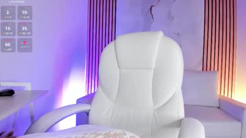 Chloe  online show from February 23, 3:03 pm