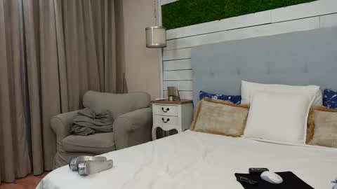 ChloeRyde online show from November 29, 4:09 am