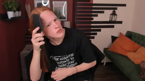 Chloe online show from October 14, 1:03 pm