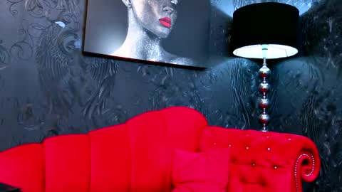 Chloe Vee online show from February 19, 6:11 am