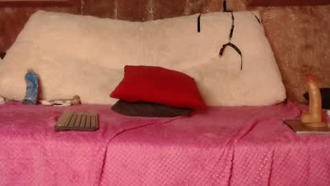 chlooe_zoe online show from March 2, 9:31 am