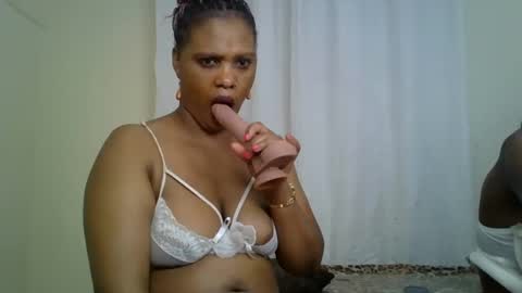 VIOLET online show from February 10, 8:10 pm