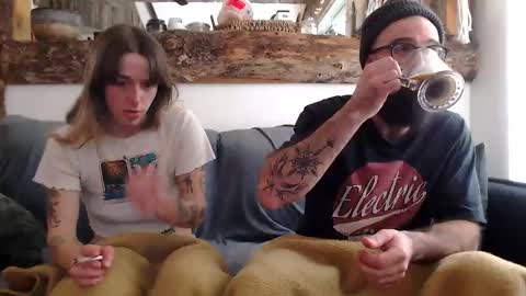 Snapshot of chocobear89 chatting on February 13, 6:37 pm chocobear89 online show from February 13, 6:37 pm