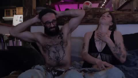 Snapshot of chocobear89 chatting on December 7, 12:25 am chocobear89 online show from December 7, 12:25 am