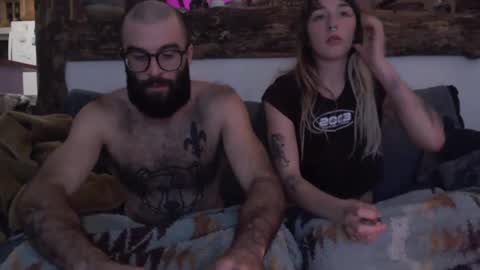 Snapshot of chocobear89 chatting on December 14, 12:11 am chocobear89 online show from December 14, 12:11 am