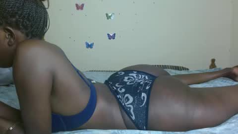 Snapshot of chocolatebony_ chatting on February 25, 8:42 pm chocolatebony_ online show from February 25, 8:42 pm