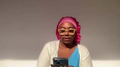 ChocolateCakeQueen online show from November 19, 12:26 pm