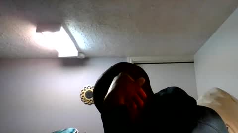 Chocolatinhermoso online show from March 1, 1:21 am