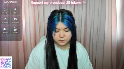 Snapshot of choe_bliss chatting on September 17, 2:15 am choe_bliss online show from September 17, 2:15 am