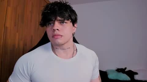 Chris Cooper Independent model online show from February 11, 3:40 am