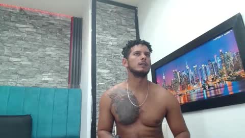 chris_dick2 online show from December 19, 4:52 am