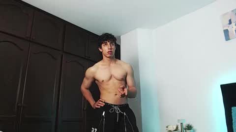 Chris Evans online show from February 14, 12:02 am