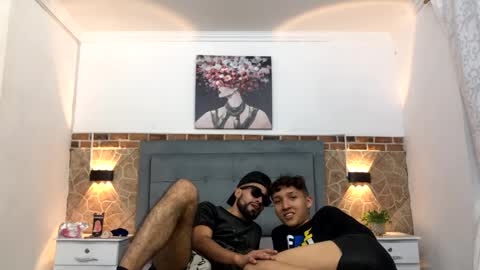 chris_kizz online show from December 13, 4:43 am