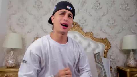 Chris online show from December 16, 7:31 pm