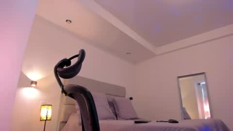 chrismorgan24 online show from July 11, 2:42 pm