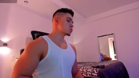 chrismorgan24 online show from October 31, 2:12 am