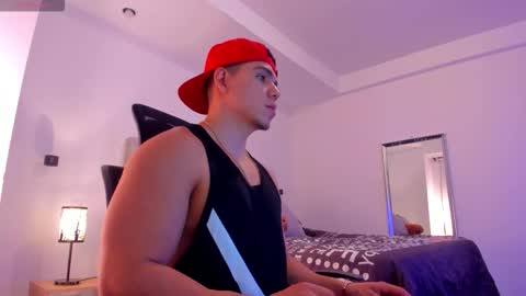 chrismorgan24 online show from November 21, 11:25 pm