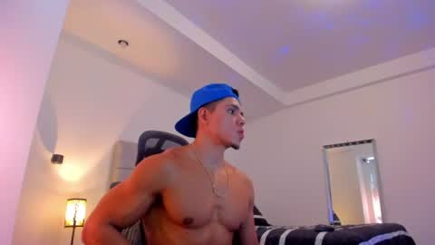 chrismorgan24 online show from June 28, 2:13 pm