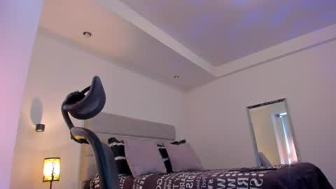 chrismorgan24 online show from July 26, 5:21 pm