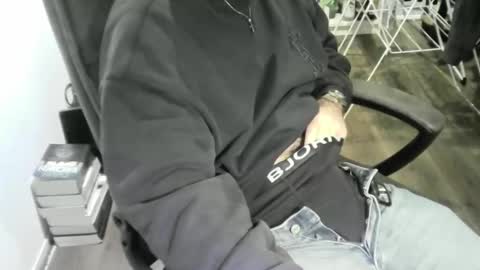 chrisprngr online show from February 3, 5:06 pm