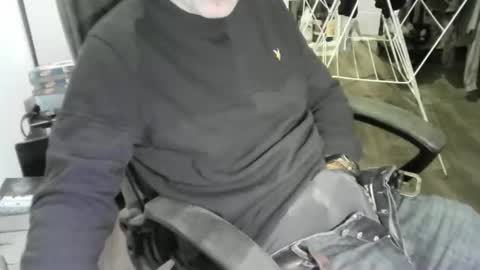 chrisprngr online show from January 18, 8:07 pm