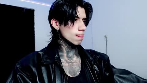 CHRIS  INDEPENT MODEL online show from February 13, 3:03 pm