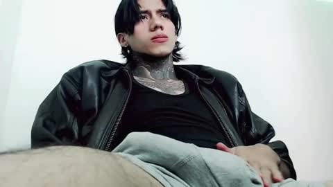 CHRIS  INDEPENT MODEL online show from March 3, 4:47 am