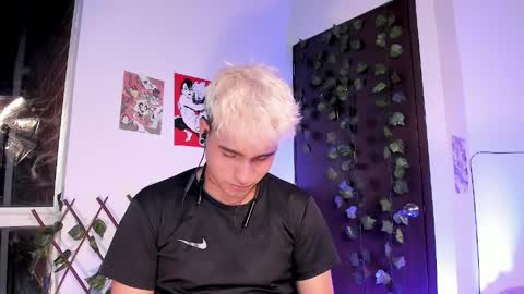 Christian Wang online show from April 4, 11:34 pm