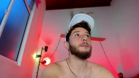 Hi dont forguet to follow me    online show from November 30, 10:50 pm