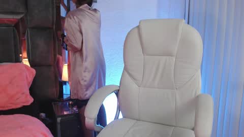 Christal online show from March 7, 3:40 am